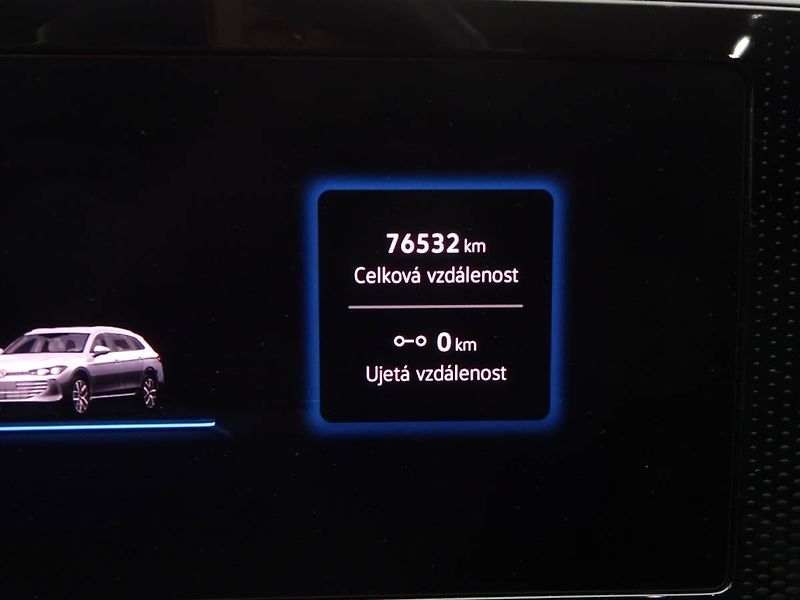 Volkswagen Passat (2024) 2,0 TDi/ 110kW DSG  Business - fotka 11 z 29