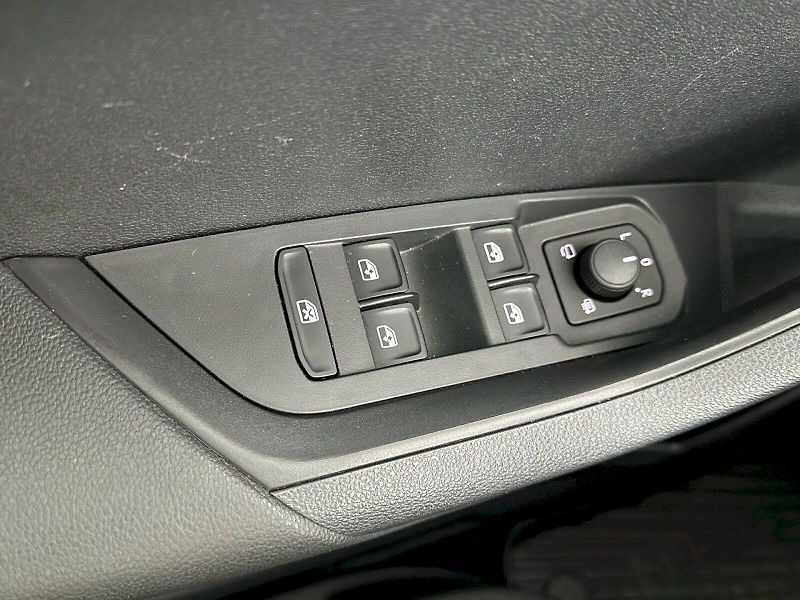 Škoda Karoq (2024) DSG 1.5TSI 110kW Selection Fre - fotka 25 z 31