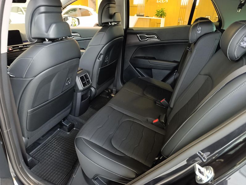 Kia Sportage 1.6 T-GDi TOP 4x2 7DCT - fotka 5 z 10