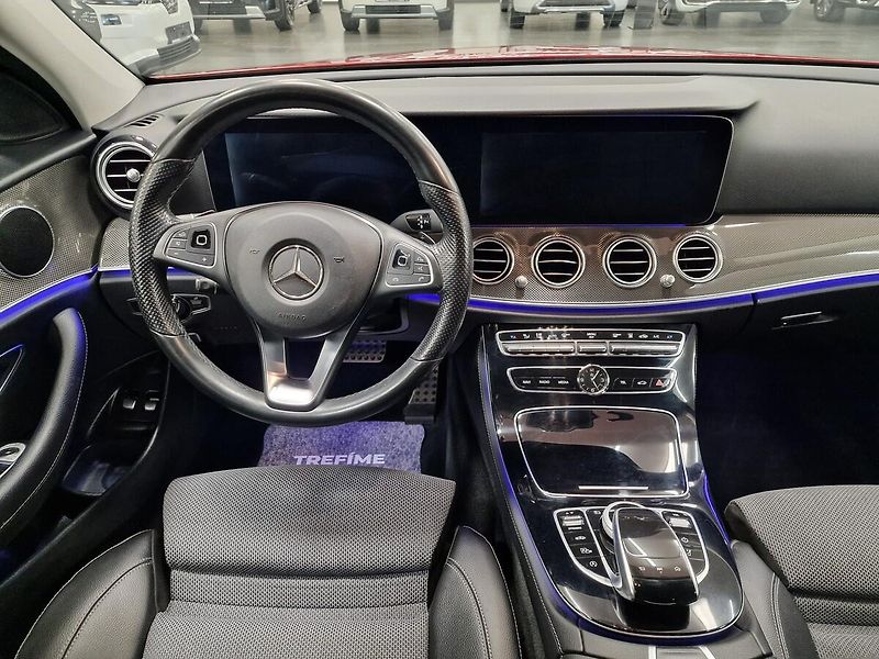 Mercedes-Benz 220 (2017) - fotka 44 z 74