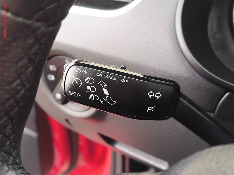 Škoda Octavia (2013) 2.0 TDi, Ambition, STK8/28 - fotka 13 z 16