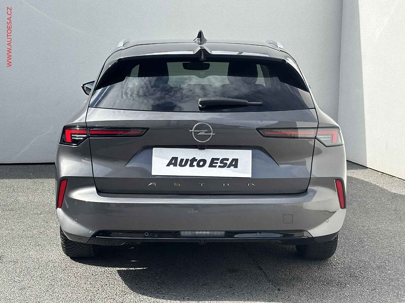 Opel Astra (2023) 1.2T, Elegance, LED, kamera - fotka 5 z 18