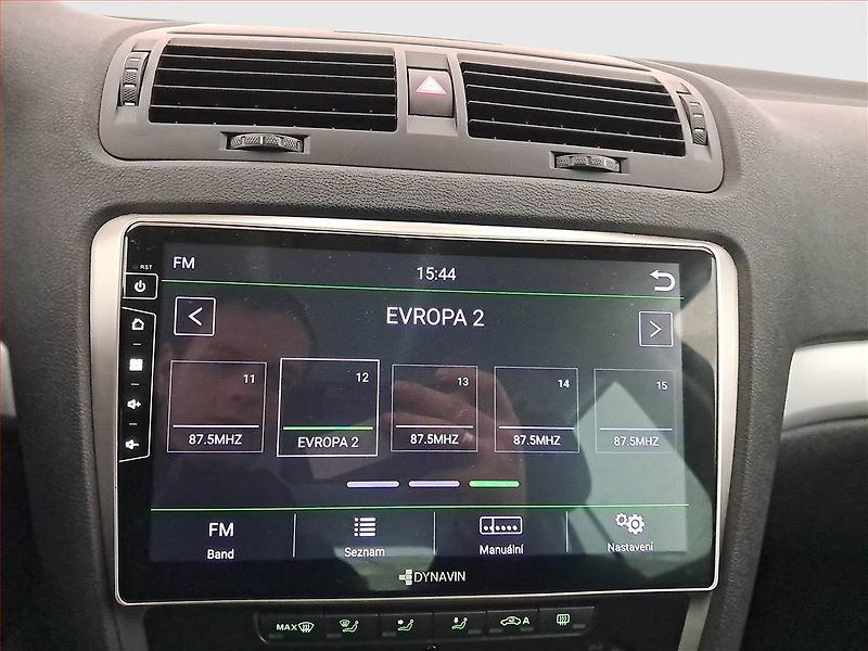 Škoda Octavia (2010) Ambiente 1.8 TSI, Tempomat - fotka 12 z 15