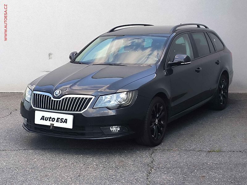 Škoda Superb (2013) 2.0 TDi 4x4, ČR, Bixen, navi - fotka 3 z 21