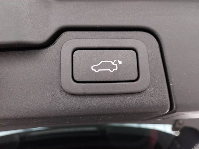 Land Rover Range Rover Evoque (2013) SD4, 4X4, Automat, Serv.kniha - fotka 24 z 24