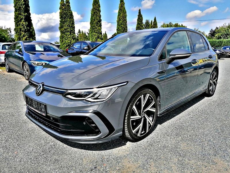 Volkswagen Golf (2022) 1.5 TSi R-LINE IQ-Drive - fotka 2 z 29