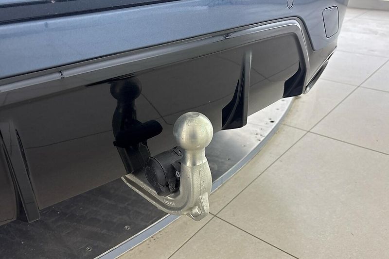 BMW Řada 3 řady 3 | 320d xDrive - fotka 12 z 16
