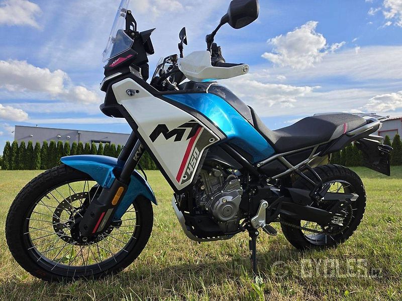 CFMOTO 450 MT-R (2024) - fotka 12 z 14
