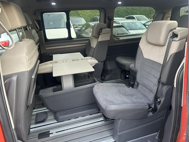 Volkswagen Multivan HIGHLINE, HEAD-UP, STYLE - fotka 27 z 28
