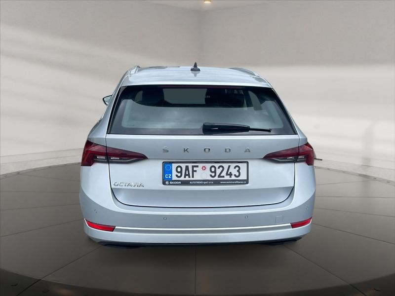 Škoda Octavia 1,5 TSI 110 Style - fotka 5 z 11