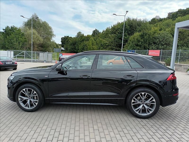 Audi Q8 3,0 TDI,210KW,S-line,1MAJ,LED, - fotka 8 z 37