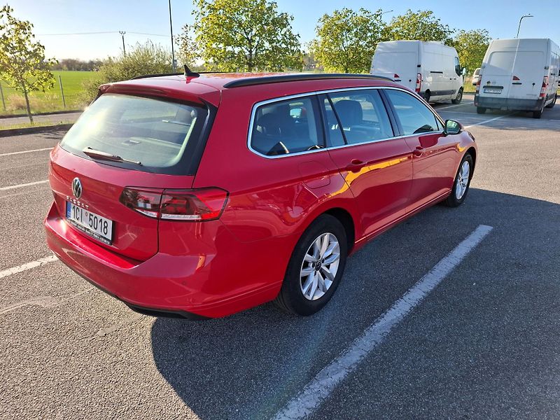 Volkswagen Passat 2.0 TDI Bussines DSG - fotka 4 z 16