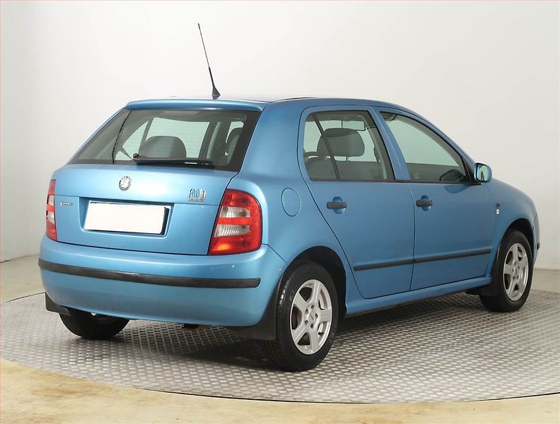 Škoda Fabia (2001) 1.4, nová STK, zamluveno - fotka 5 z 15