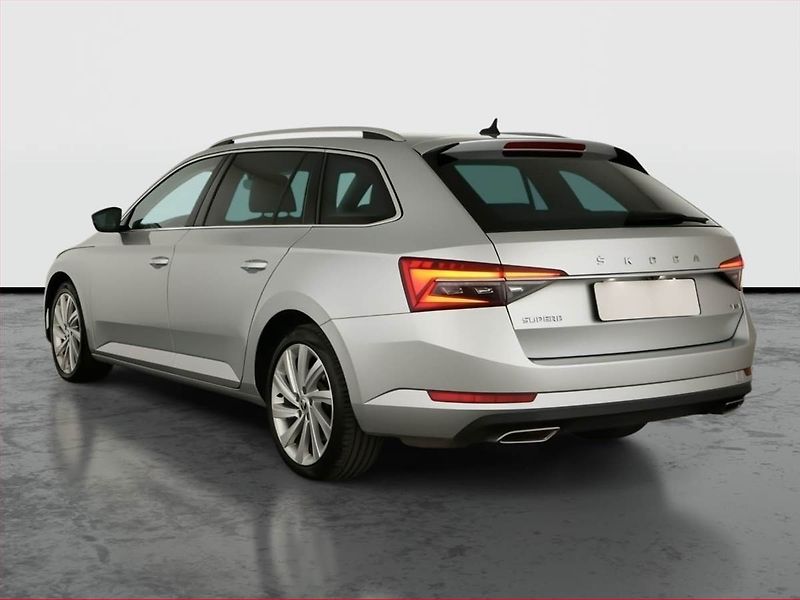 Škoda Superb (2022) Style 2.0 TSI - fotka 4 z 19