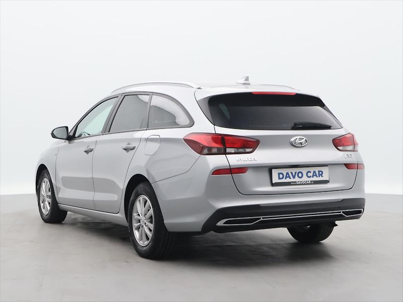 Hyundai i30 1,5 T-GDI Mild Hyb Comfort - fotka 5 z 32