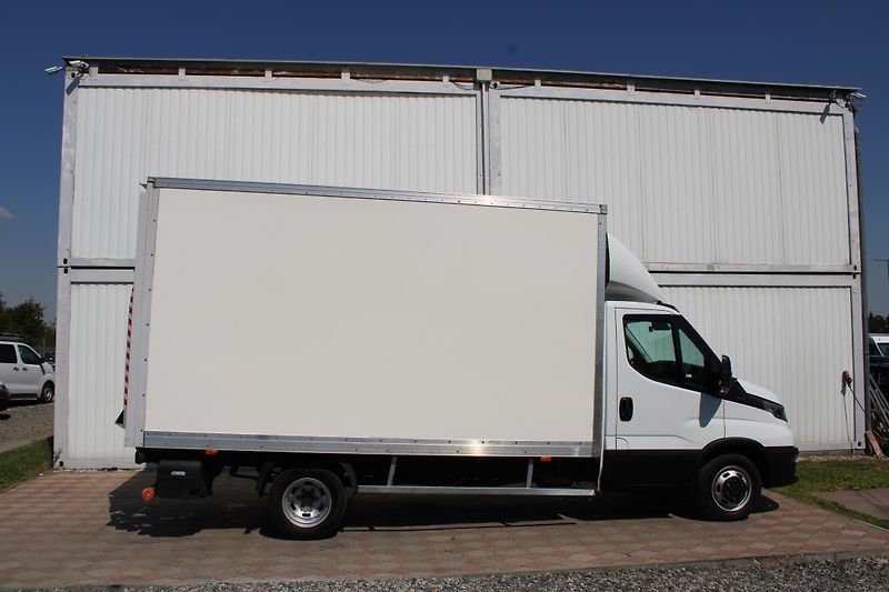 Iveco Daily 35C160 3,0 Skříň+čelo+klima - fotka 3 z 19