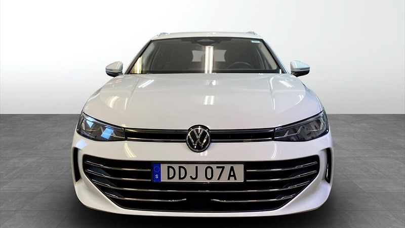 Volkswagen Passat 1.5 eTSI Webasto Tažné Kamera - fotka 2 z 14