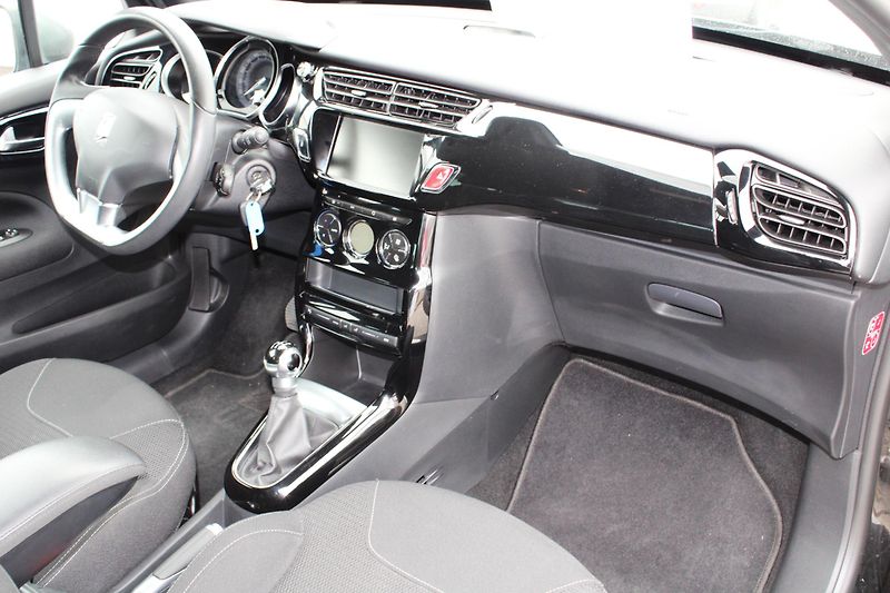 Citroën DS3 (2016) 1,2i KLIMA TEMPOMAT NAVI DAB - fotka 13 z 25
