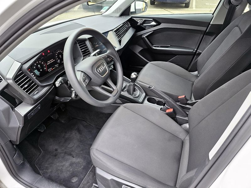 Audi A1 25TFSI černá střecha 1.maj - fotka 4 z 11