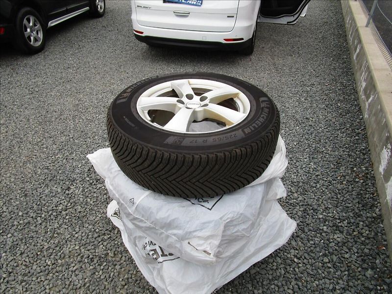 Ford Galaxy 1.5 EcoBoost, aut. Klima, 7 mí - fotka 42 z 46