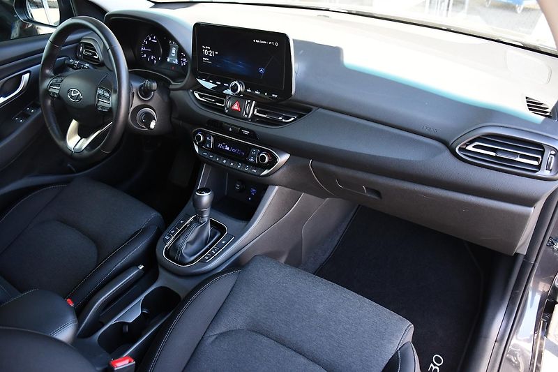 Hyundai i30 1,0T-GDi FAMILY SMART ZADÁNO - fotka 12 z 48