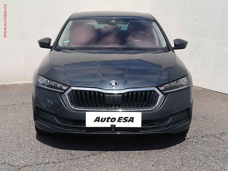 Škoda Octavia (2022) 1.5 TSi, 1.maj,ČR, Ambition - fotka 2 z 24