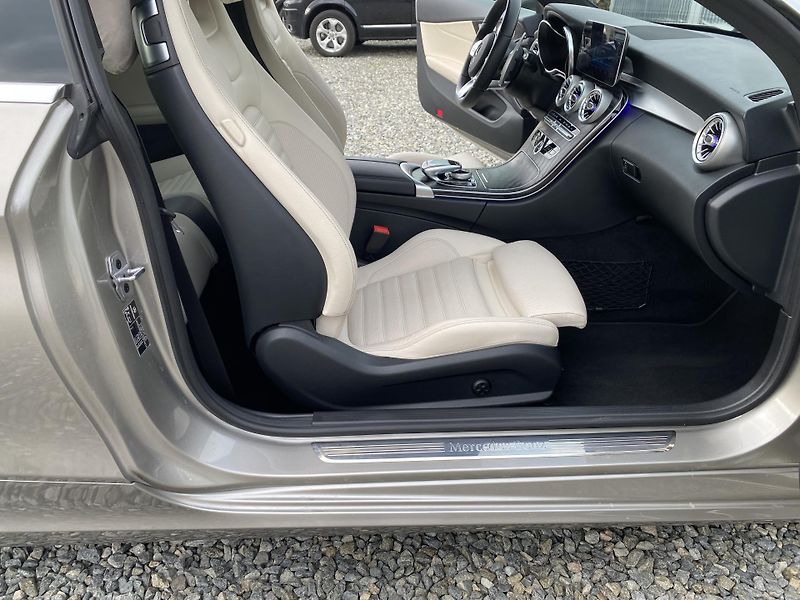 Mercedes-Benz Třídy C C 400 COUPE 4MATIC 51.000KM - fotka 112 z 149