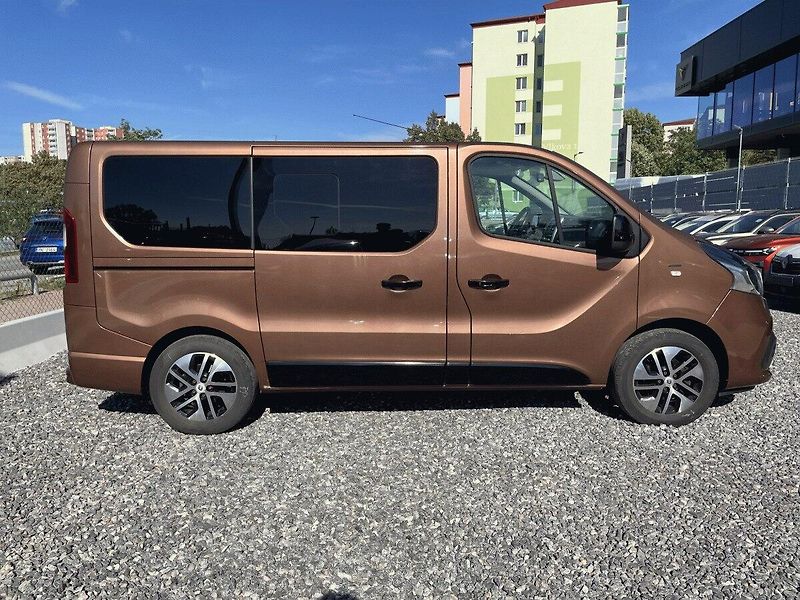 Renault Trafic (2018) 1.6 dCi,SpaceClass,7Míst,107kW - fotka 6 z 47