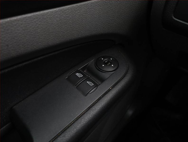 Ford Focus (2008) 1.6 TDCi, nová STK, Tažné - fotka 14 z 15