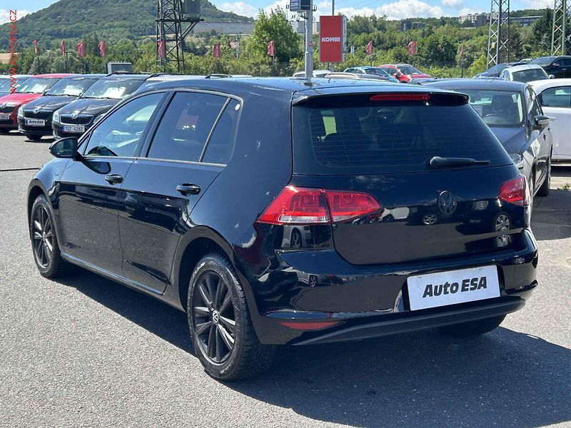 Volkswagen Golf (2013) 1.2i, servis.kniha - fotka 6 z 17