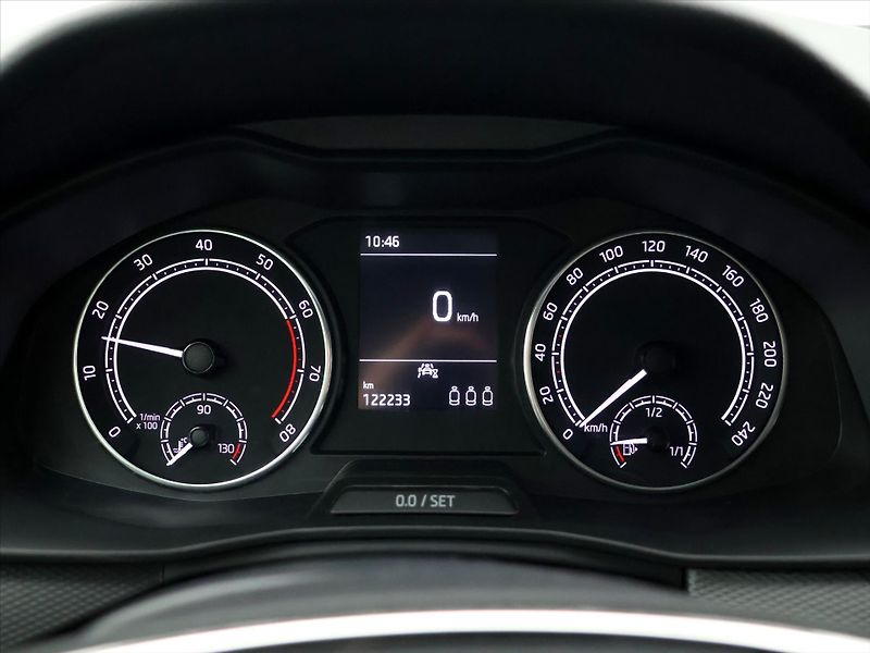 Škoda Scala 1,0 TSI 81kW CZ 1.Maj DPH - fotka 15 z 33