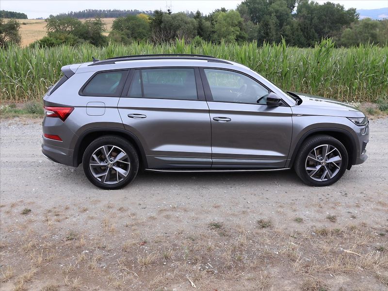 Škoda Kodiaq 2,0 TDI 147kW 4x4 CZ Sportline - fotka 8 z 30