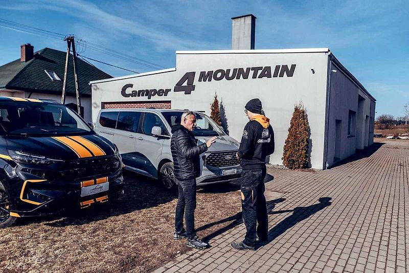 Camper nebo také campervan je název pro obytnou dodávku nebo menší automobil upravený pro spaní a cestování.