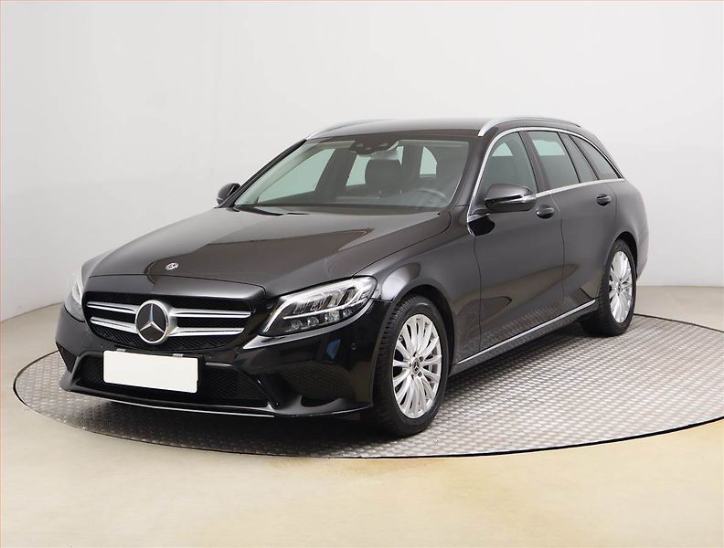 Mercedes-Benz Třídy C (2019) C 220 d - fotka 2 z 22