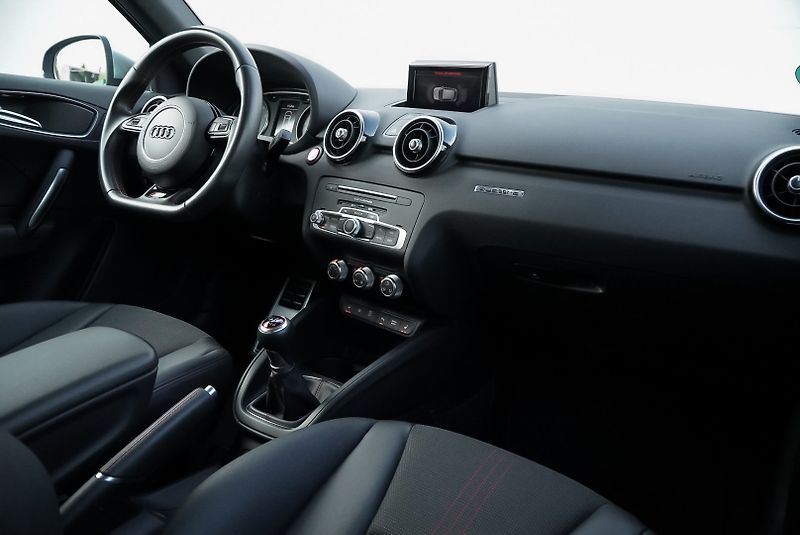 Audi S1 2.0 TFSI 170kW quattro - fotka 16 z 46