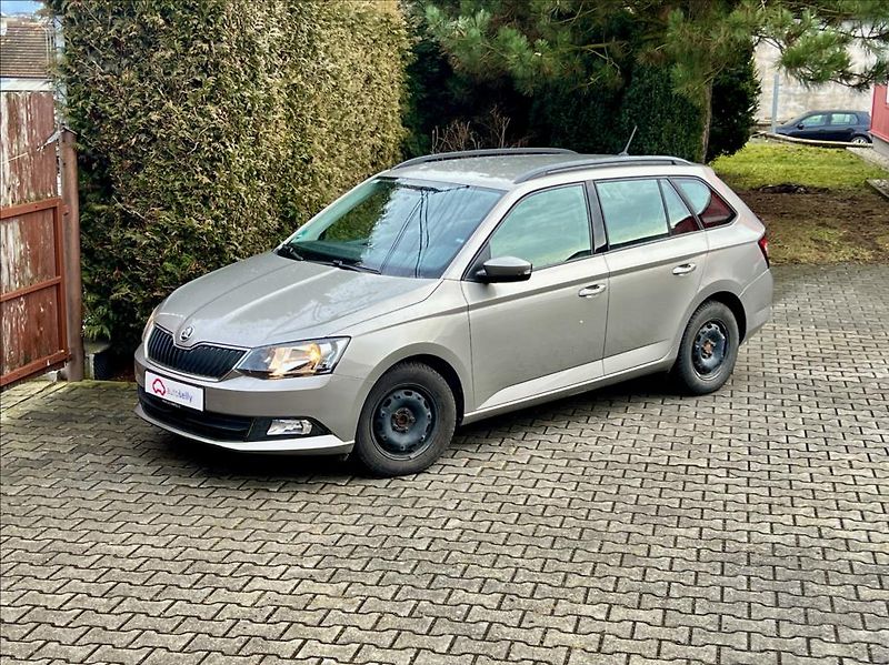 Škoda Fabia 1,0 MPI / KLIMA - fotka 1 z 37