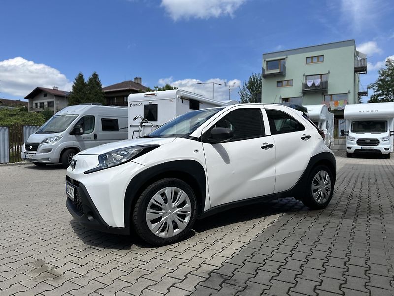 Toyota Aygo X-1.0i-53KW-KLIMA-Č.R.-DPH - fotka 6 z 27