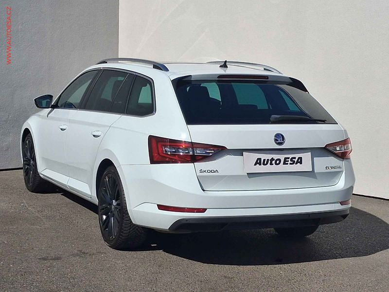 Škoda Superb (2017) 2.0 TDI, 1.maj, DSG, LED - fotka 6 z 18