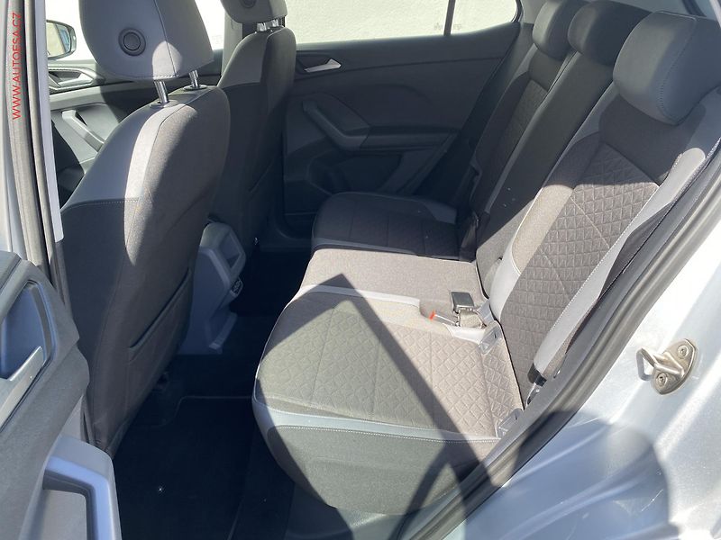 Volkswagen T-Cross (2019) 1.0 TSi, Highline, LED, navi - fotka 10 z 19