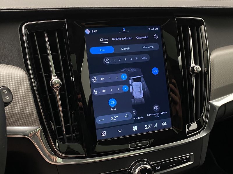 Volvo V90 T8 AWD RECHARGE DARK PLUS AUT - fotka 42 z 65