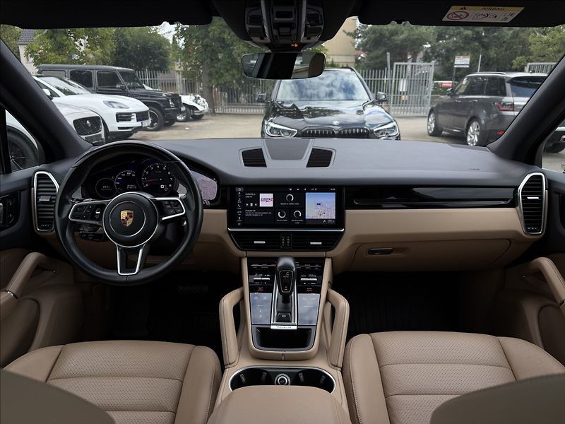 Porsche Cayenne 3.0 V6 Vzduch - fotka 11 z 26