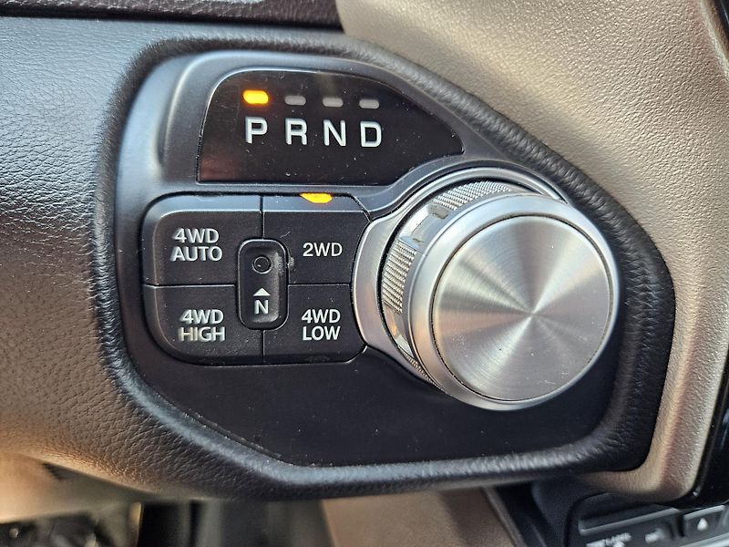 RAM 1500 (2019) 5.7HEMI + LPG LARAMIE - fotka 17 z 38