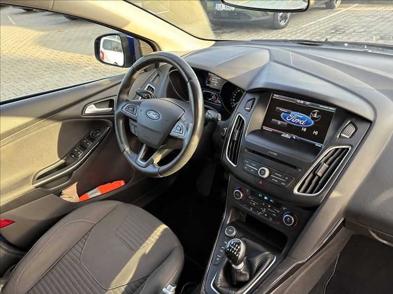 Ford Focus 1,5 TDCI 88kW Titanium - fotka 20 z 38