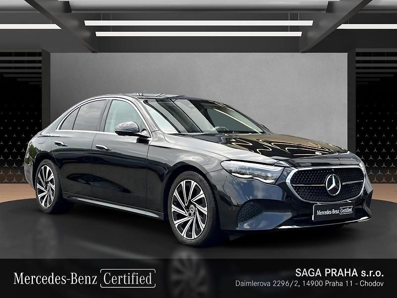 Mercedes-Benz Třídy E 220d 4MATIC Avantgarde - fotka 8 z 20