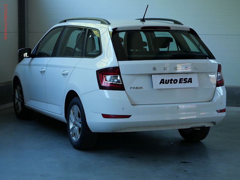 Škoda Fabia (2020) 1.0 TSi, ČR, Style, LED - fotka 6 z 22