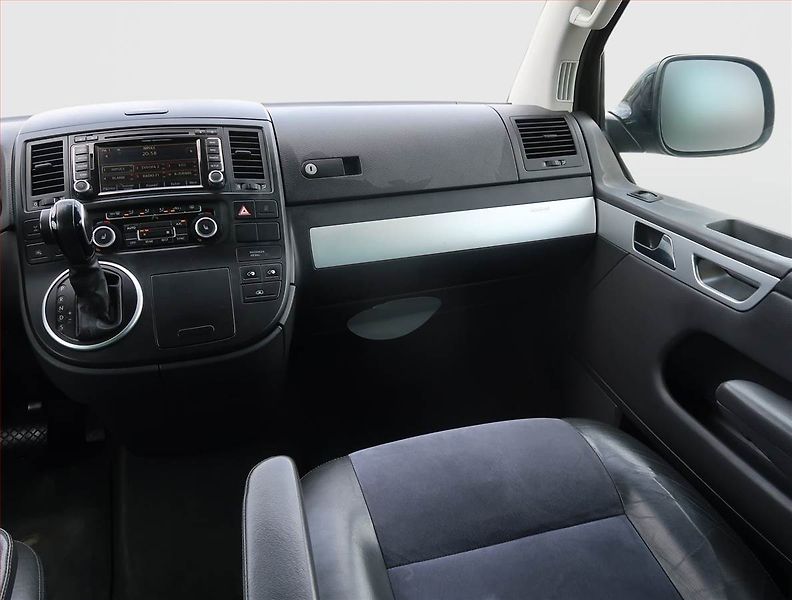 Volkswagen Multivan (2013) Highline 2.0 TDI 4Motion, ČR - fotka 8 z 24