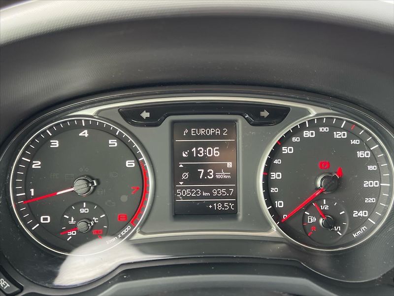 Audi A1 1,2 TFSi 63 kW S-LINE - fotka 16 z 23