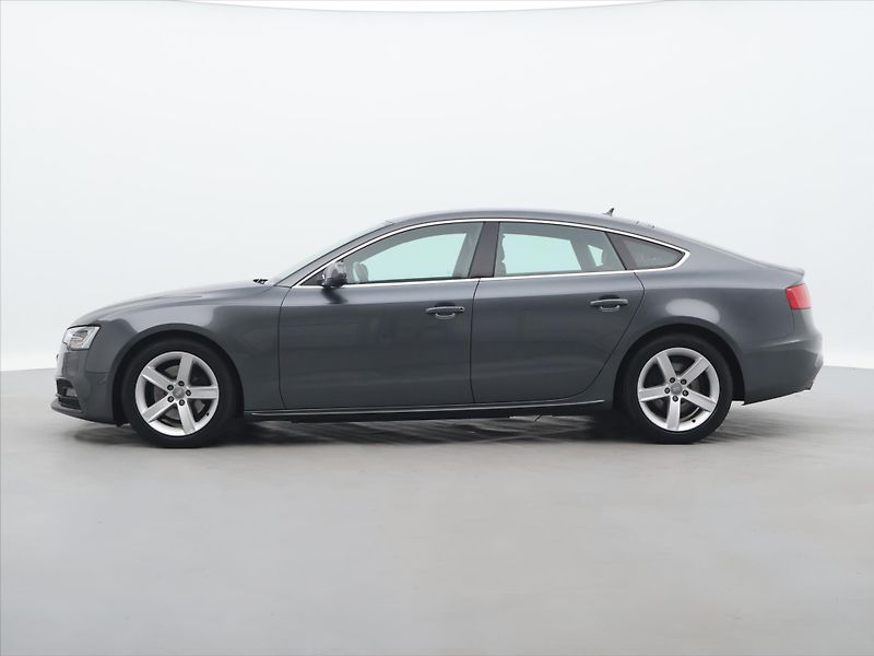 Audi A5 2,0 TDI 140kW quattro S-tronic - fotka 4 z 29