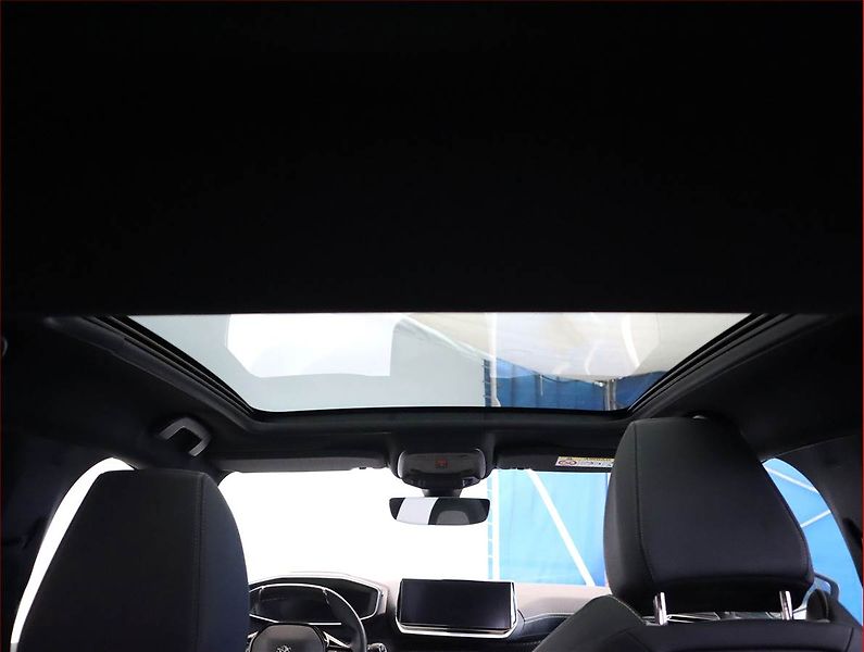 Peugeot 208 (2020) GT 50 kWh, SoH 92%, Automat - fotka 16 z 26
