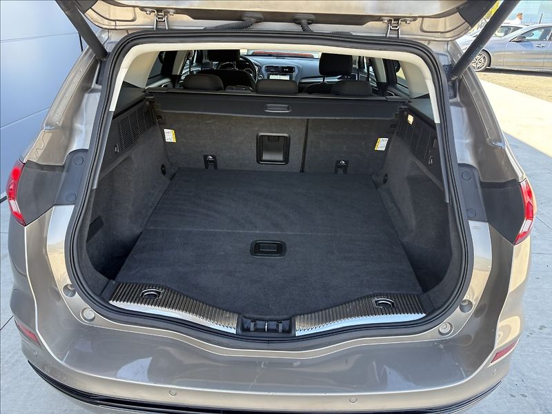 Ford Mondeo 2,0 110 kw ČR 1. maj servis - fotka 19 z 25
